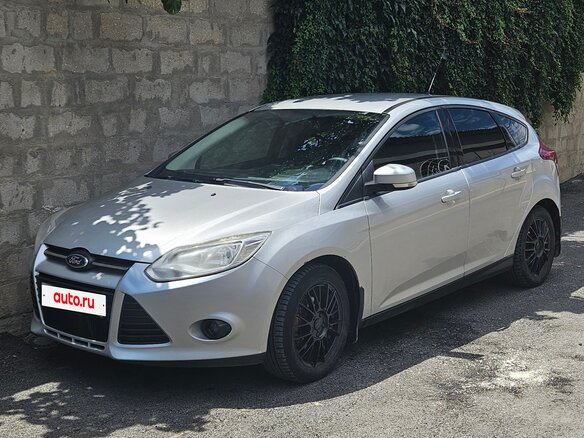 2012 Ford Focus III, серебристый, 500000 рублей