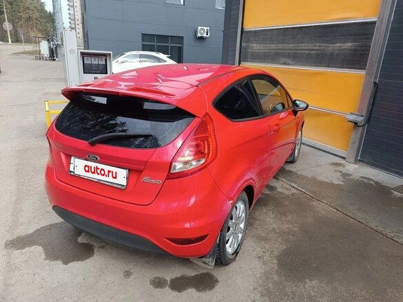 2008 Ford Fiesta Mk6, красный, 450000 рублей - вид 2