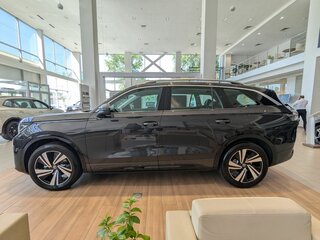 2026 Volkswagen Tavendor I, серый, 5590000 рублей, вид 4