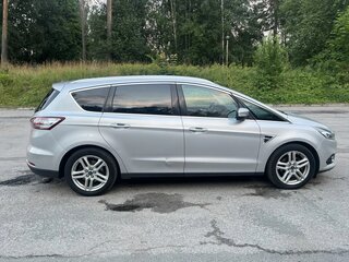 2018 Ford S-MAX S&S II, серебристый, 2200000 рублей, вид 4