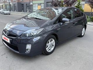2010 Toyota Prius III (XW30), серый, 1000000 рублей, вид 2