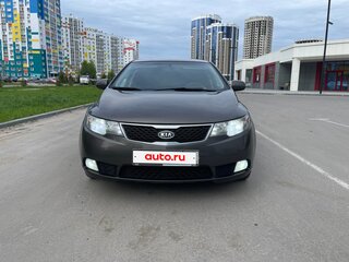 2011 Kia Cerato 6-speed II, золотистый, 850000 рублей, вид 5