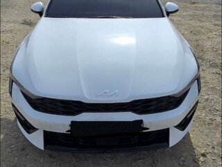 2025 Kia K5 LPi III Рестайлинг, белый, 4000000 рублей, вид 3