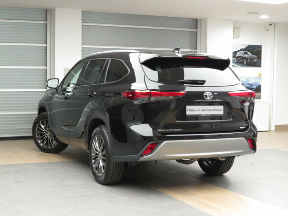 2025 Toyota Highlander IV (XU70), чёрный, 5780000 рублей - вид 3
