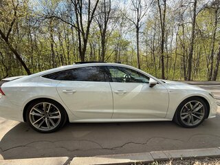 2020 Audi A7 50 TDI II (4K), белый, 6200000 рублей, вид 3