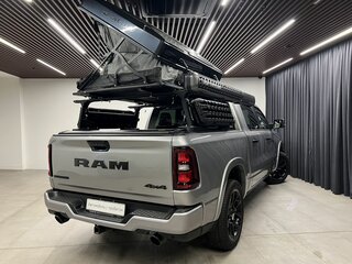 2024 Ram 1500 Quad Cab V Рестайлинг, серый, 8990000 рублей, вид 2