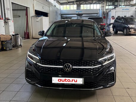 2023 Volkswagen Passat B8 Рестайлинг, чёрный, 3350000 рублей, вид 2