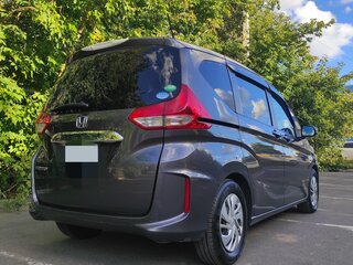 2019 Honda Freed II, серый, 1690000 рублей, вид 4