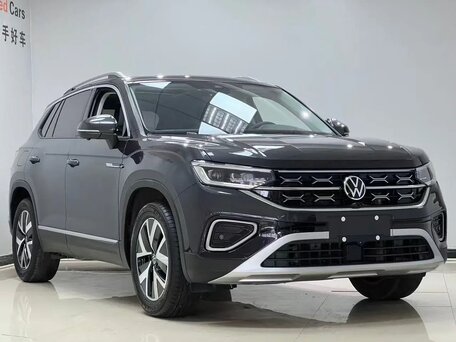 2023 Volkswagen Tayron I Рестайлинг, серый, 2499000 рублей, вид 3