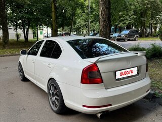 2011 Skoda Octavia RS II Рестайлинг, белый, 1650000 рублей, вид 4