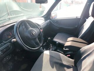 2013 Chevrolet Niva I Рестайлинг, серебристый, 630000 рублей, вид 3