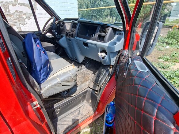 2008 Ford Transit, красный, 300000 рублей - вид 3