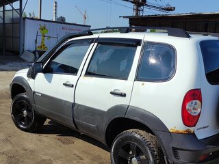 2014 Chevrolet Niva I Рестайлинг, белый, 450000 рублей, вид 4