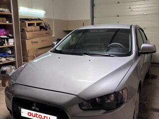 2011 Mitsubishi Lancer X Рестайлинг, серебристый, 650000 рублей, вид 3