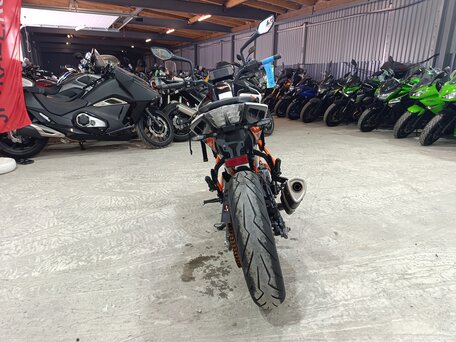 2017 KTM 390 Duke, белый, 440000 рублей, вид 4