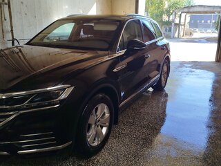 2021 Volkswagen Touareg III, коричневый, 7500000 рублей, вид 1