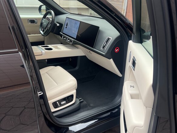 2023 Li Auto (Lixiang) L9 44.5 kWh I, чёрный, 7000000 рублей - вид 4