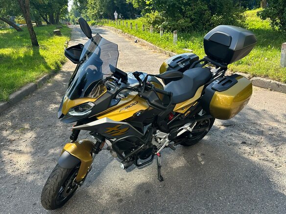 2020 BMW F 900 XR, золотистый, 1100000 рублей - вид 4
