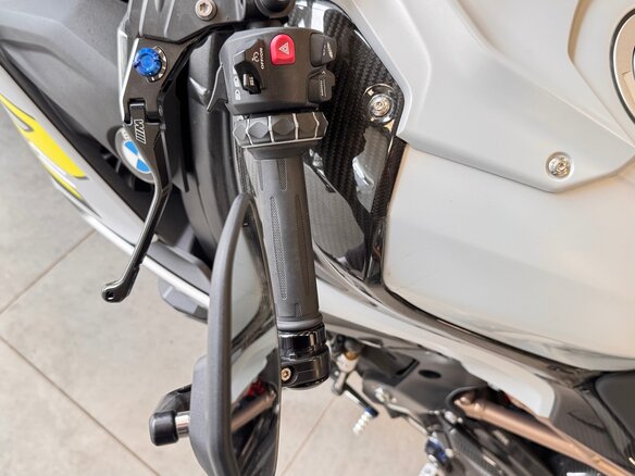 2022 BMW S 1000 R, серый, 1600000 рублей - вид 26