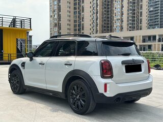 2023 Mini Countryman Cooper II Рестайлинг, серебристый, 3144000 рублей, вид 3