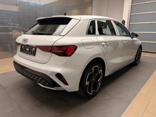 2026 Audi A3 Sportback 35 TFSI IV (8Y) Рестайлинг, белый, 4350000 рублей, вид 4