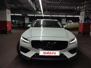 2019 Volvo V60 Cross Country II, белый, 3470000 рублей, вид 5