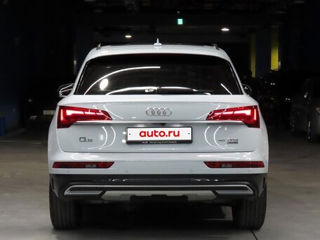 2023 Audi Q5 45 TFSI II (FY) Рестайлинг, белый, 5100000 рублей, вид 4