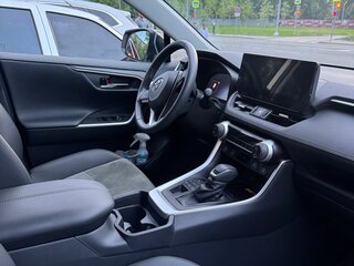 2025 Toyota RAV4 V (XA50), белый, 3950000 рублей, вид 5