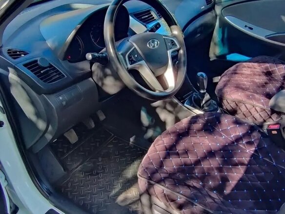 2011 Hyundai Solaris I, белый, 720000 рублей - вид 21
