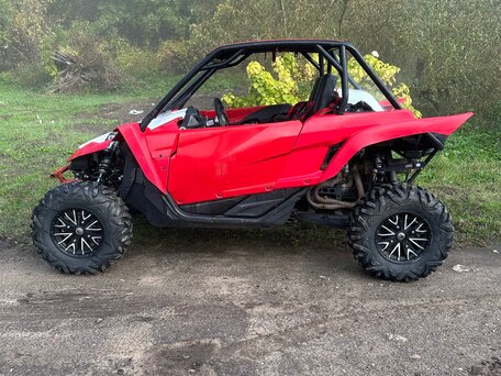 2020 Yamaha YXZ 1000R, красный, 1150000 рублей, вид 3