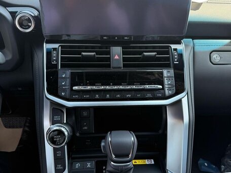 Toyota Land Cruiser 300 Series