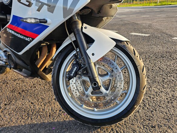2013 BMW F 800 GT, белый, 650000 рублей - вид 14