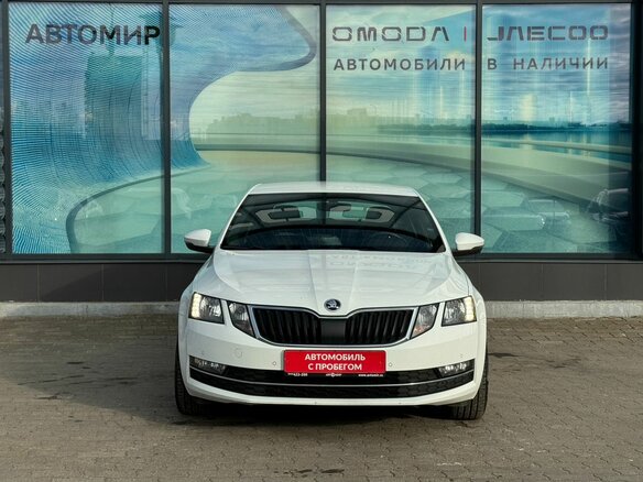 2020 Skoda Octavia III (A7) Рестайлинг, белый, 1850000 рублей - вид 1
