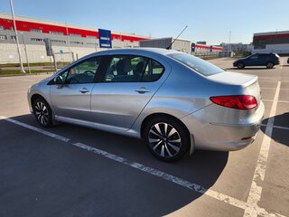 2015 Peugeot 408 I, серебристый, 900000 рублей, вид 5