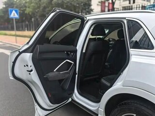 2022 Audi Q3 35 TFSI II (F3), белый, 1846000 рублей, вид 4