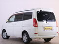 2002 Nissan Serena II (C24), белый - вид 3