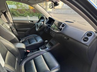 2011 Volkswagen Tiguan I, чёрный, 1320000 рублей, вид 5