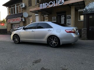 2011 Toyota Camry VI (XV40) Рестайлинг, серебристый, 1400000 рублей, вид 1