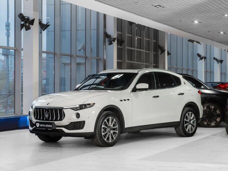 2017 Maserati Levante I, белый, 4150000 рублей, вид 3