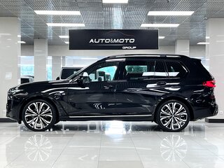 2025 BMW X7 40i I (G07) Рестайлинг, чёрный, 15499000 рублей, вид 4