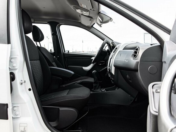 2025 Lada (ВАЗ) Largus CNG I Рестайлинг, белый - вид 13