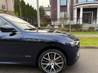 2021 Maserati Levante I Рестайлинг, синий, 3375000 рублей, вид 3