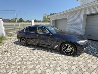 2018 BMW 5 серии 520d VII (G30/G31/G38), синий, 2500000 рублей, вид 4
