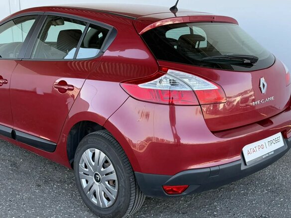 2013 Renault Megane III Рестайлинг, красный, 850000 рублей - вид 26