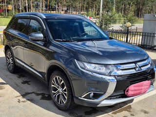 2016 Mitsubishi Outlander III Рестайлинг 2, серый, 1700000 рублей, вид 3