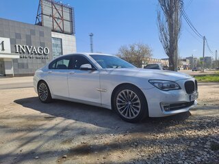 2012 BMW 7 серии 730d V (F01/F02/F04) Рестайлинг, белый, 1840000 рублей, вид 1
