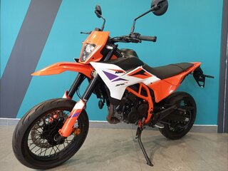 2026 KTM 390 SMC R, оранжевый, 749000 рублей, вид 1