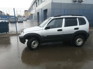 2009 Chevrolet Niva I Рестайлинг, серый, 330000 рублей, вид 5
