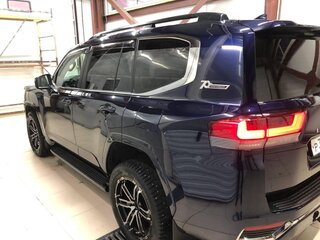 2021 Toyota Land Cruiser 300 Series, синий, 10700000 рублей, вид 5