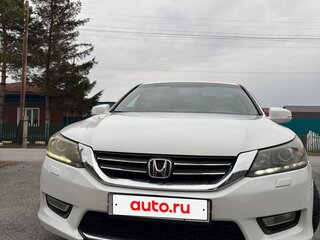 2013 Honda Accord IX, белый, 1350000 рублей, вид 4